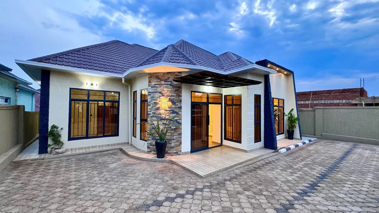 Modern Luxury House with Pool photo 2